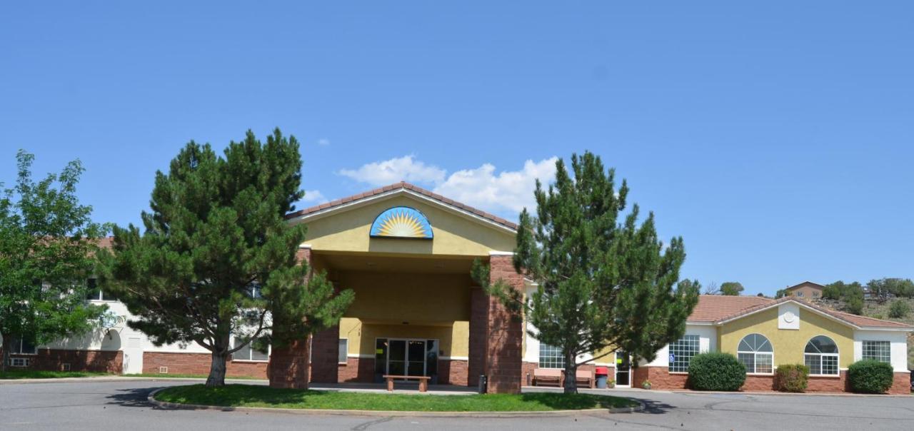 Days Inn By Wyndham Capitol Reef Torrey Exteriör bild