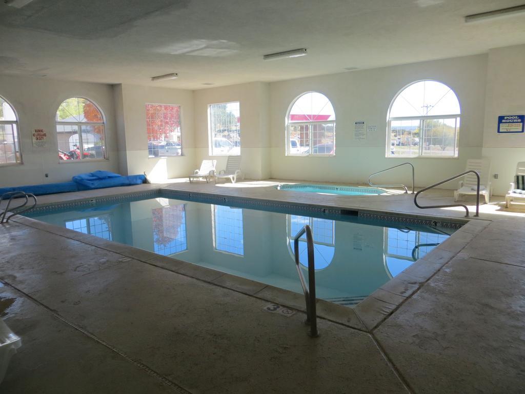 Days Inn By Wyndham Capitol Reef Torrey Exteriör bild