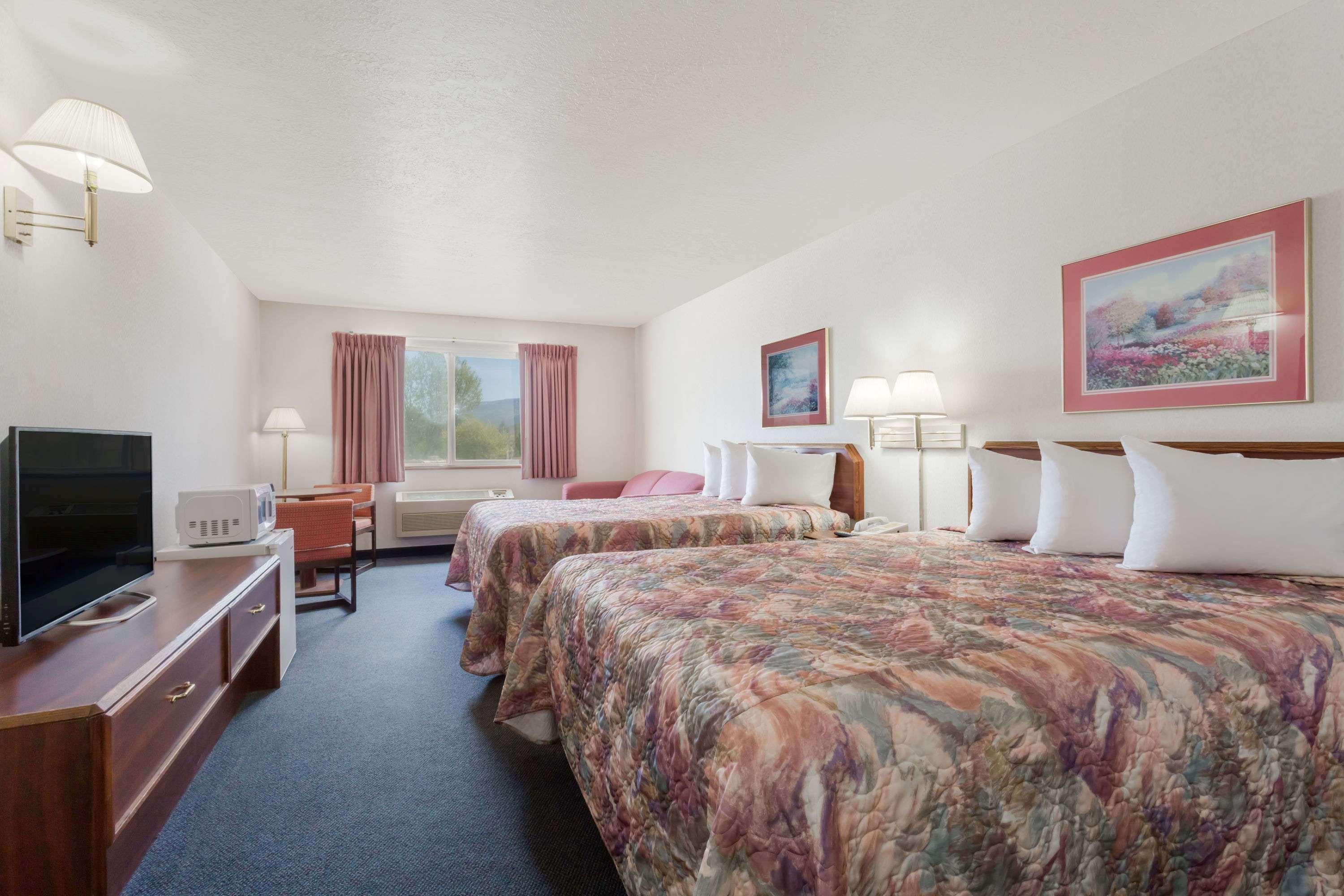 Days Inn By Wyndham Capitol Reef Torrey Exteriör bild